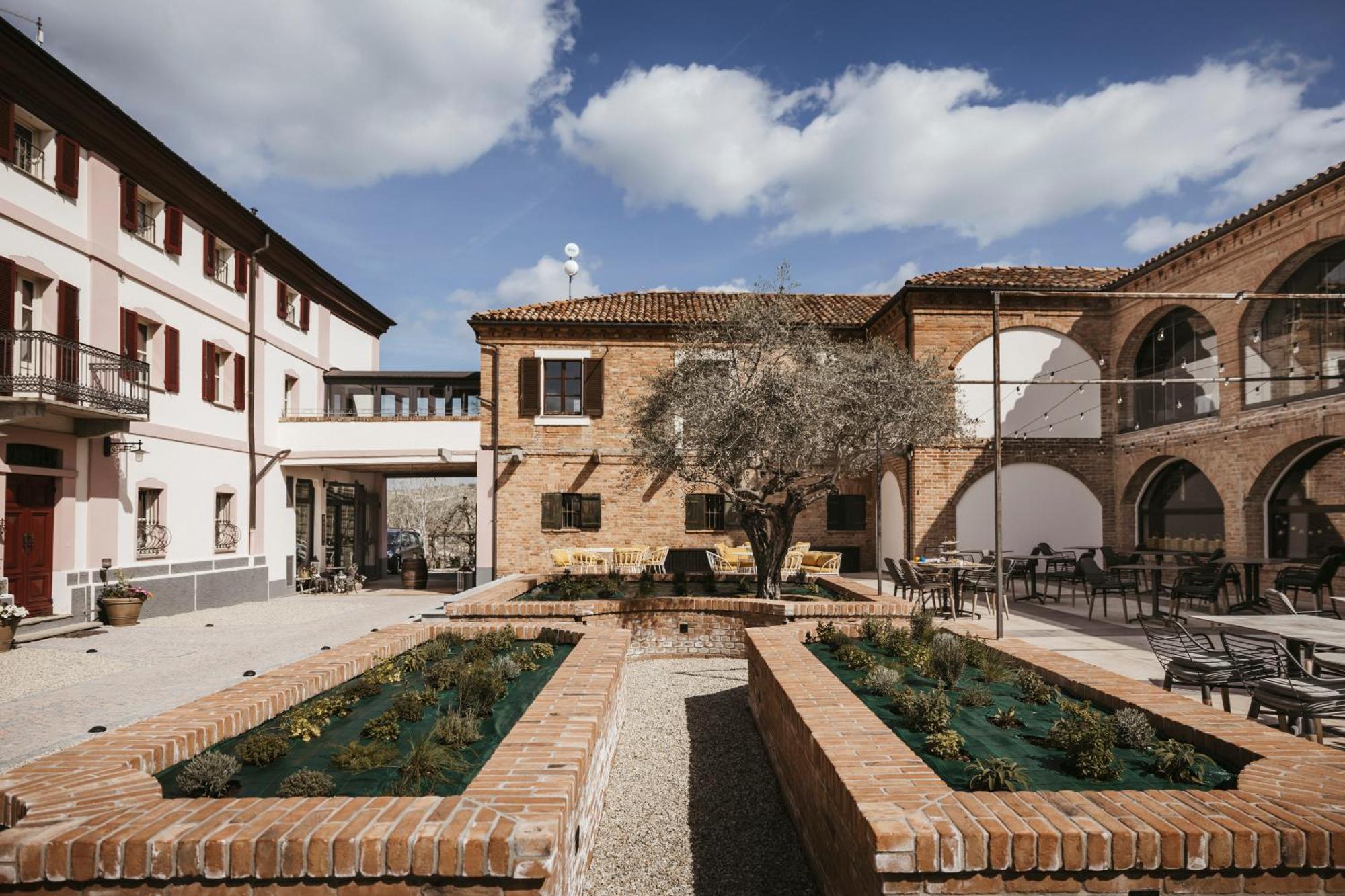 Relais Almaranto Hotel Calamandrana Exterior photo